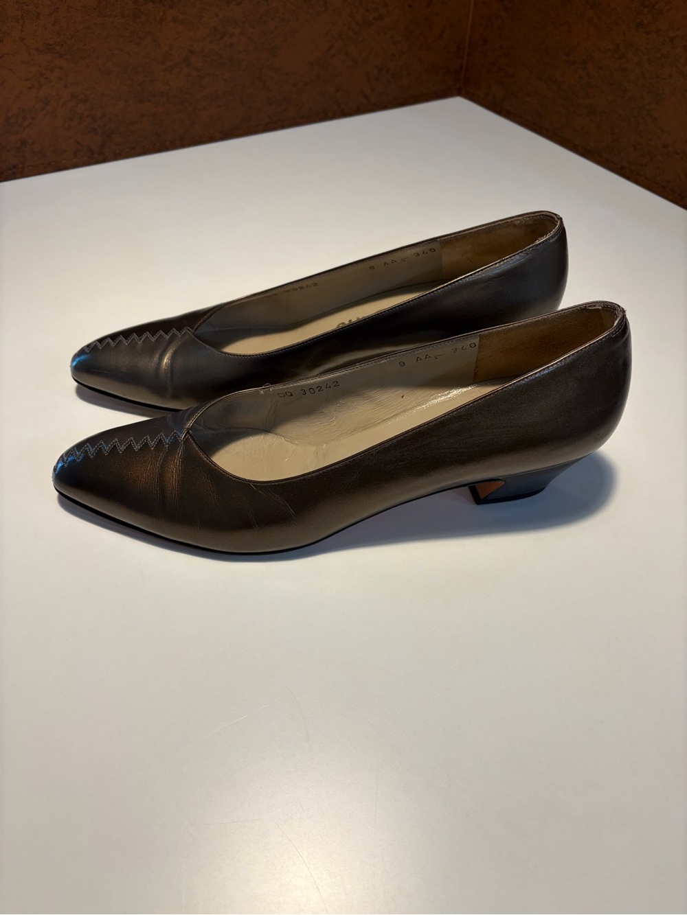 Ferragamo Vintage Low Heel Women's Pumps in Metallic Brown (Two Tone)